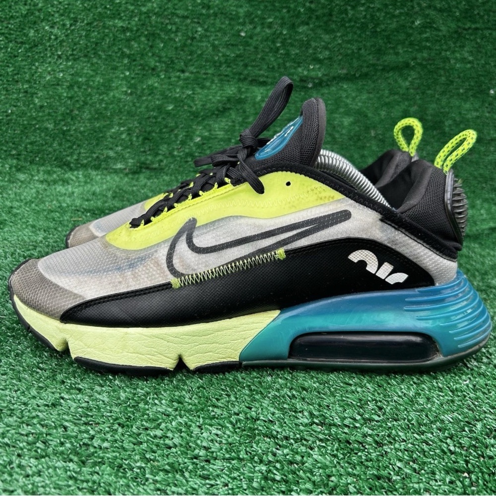 Nike Black and Neon Yellow Athletic Shoes‎